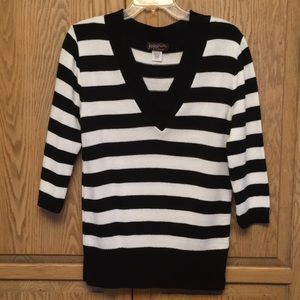 M. Y. Threads Black and White V-Neck Sweater